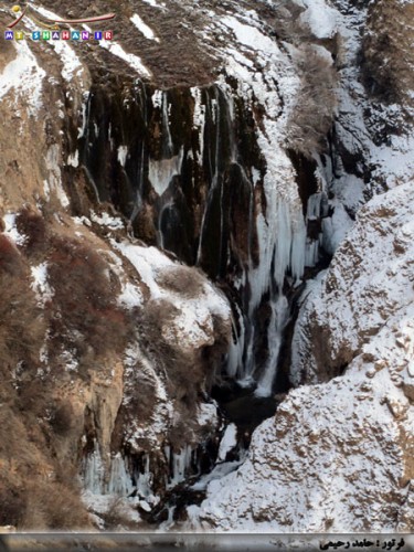 آبشار پونه زار در زمستان