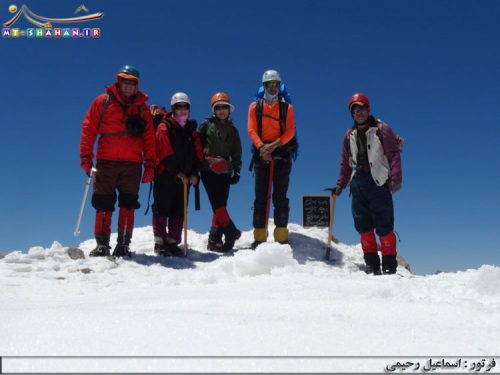 بر فراز قله 4450 متری قاش مستان (بیژن 3)