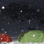 شب مانی در بارش برف کوه دید سری فریدونشهر