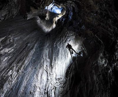 چاه غار قلا - تصویر زیبای گرفته شده از سکوی 358