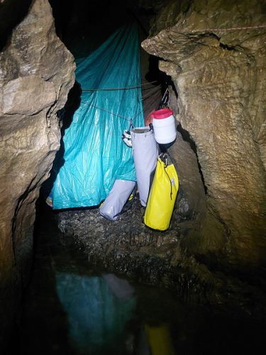 غار جوجار 1402- کمپ 2-600
